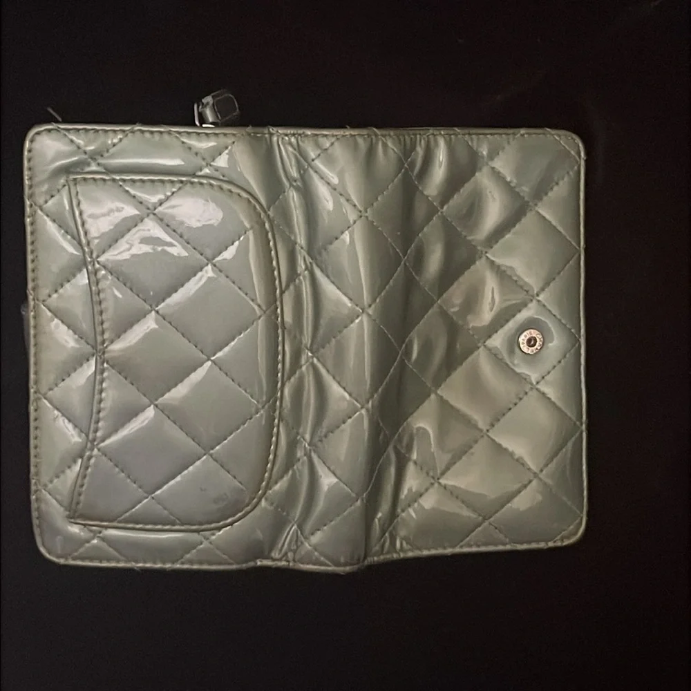 Chanel Auth Medium Matelasse Patent Leather Wallet. P209/07032020 - Picture 6 of 13